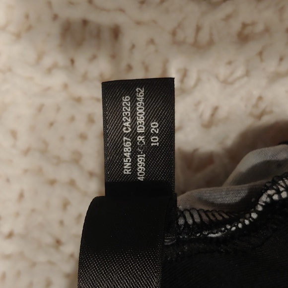 VS Pink Sport Bra Ultimate Lightly Lined Size Medium Black Multicolor - Picture 11 of 11